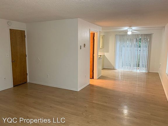 3rd image of 629 SE 132nd Ave