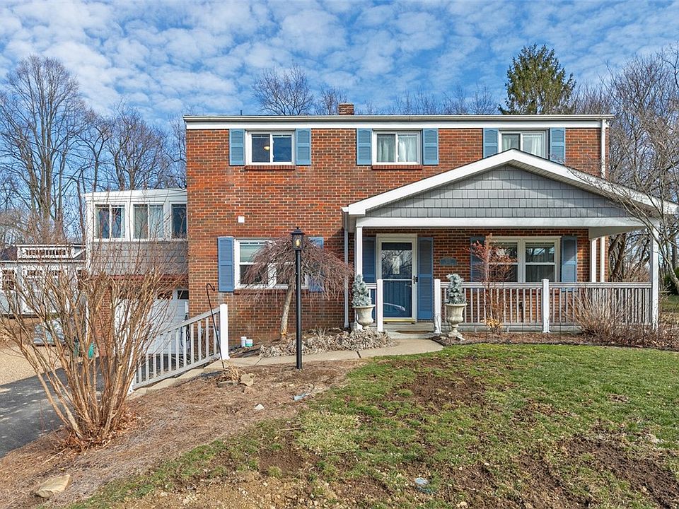 1st image of 123 Surrey Dr