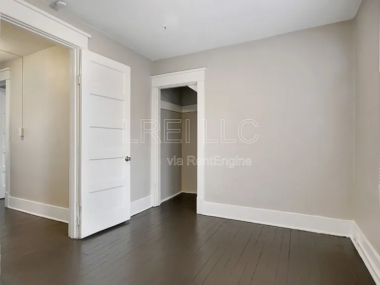 844 S 33rd St — Photo 11