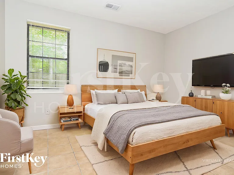 250 Hunters Trce — Photo 11