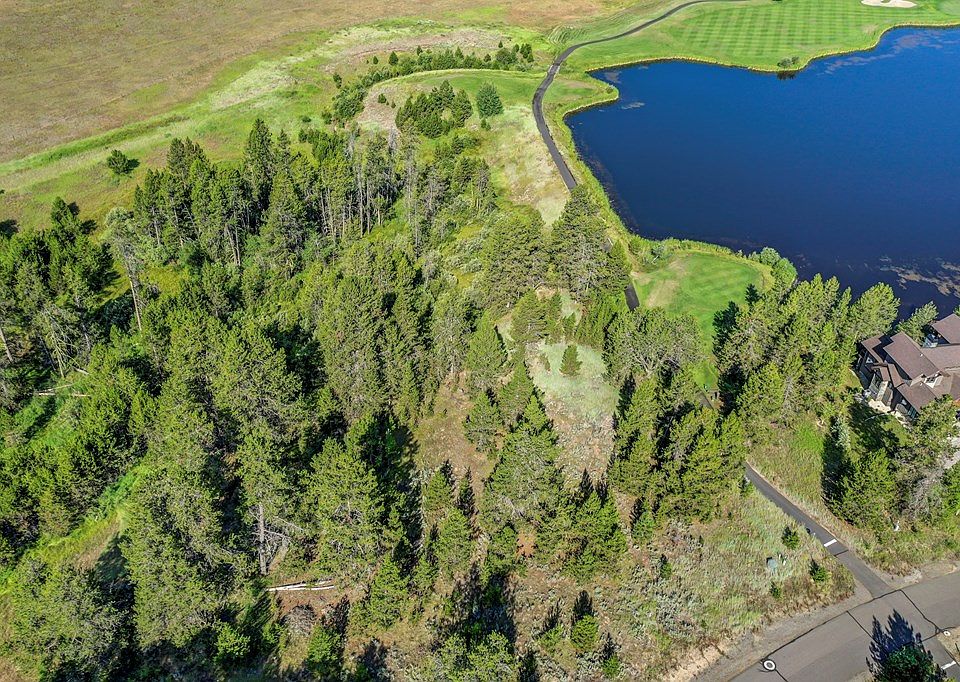 2nd image of 429 Wilhelm Creek Ct