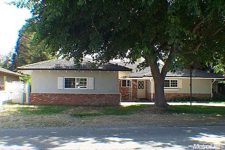 1st image of 2106 Brier Rd