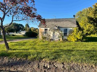 724 E 3rd St, Rupert, ID 83350