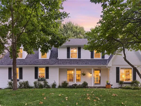 9320 W 113th St, Overland Park, KS 66210