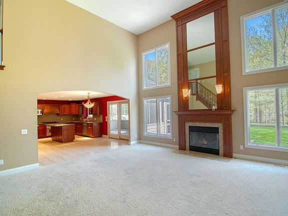 4th image of 1822 Stockbridge Dr