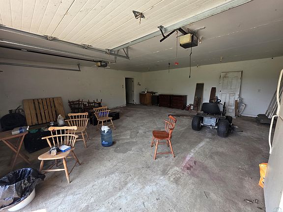 5th image of 4189 250th St