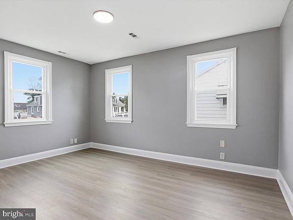 5th image of 6408 Gilmore St
