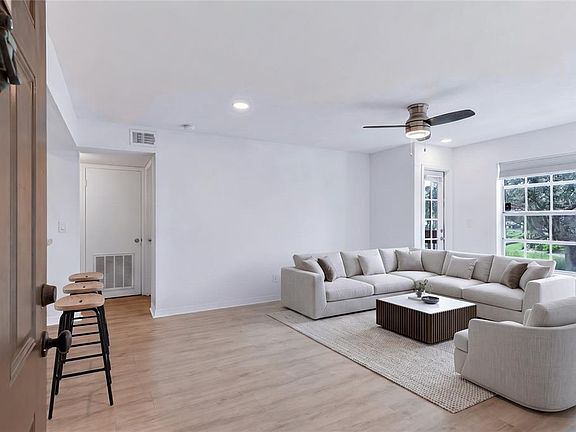 3rd image of 10200 GANDY BOULEVARD N #1205