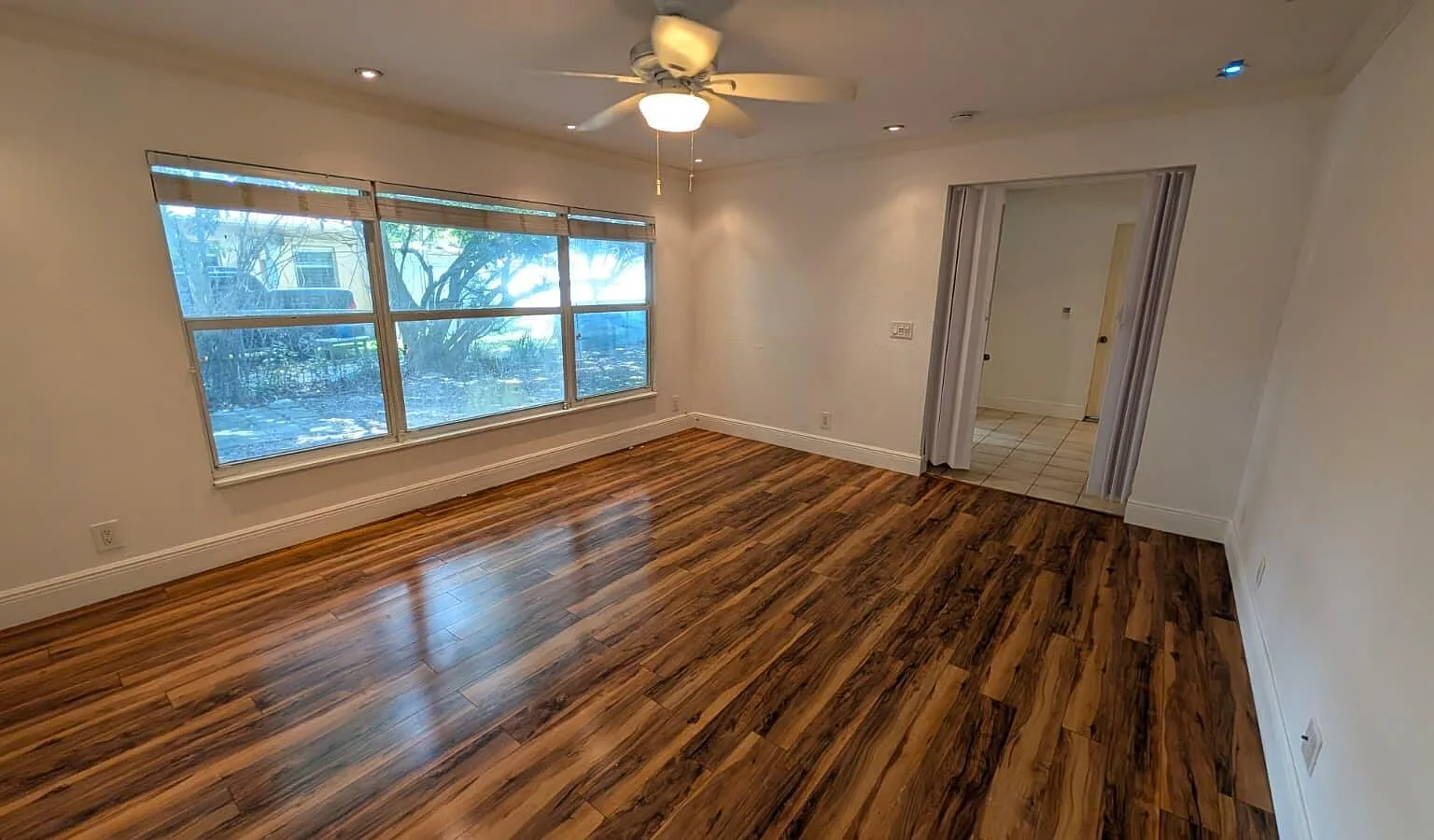 3 bed, 2.0 bath, 1329 sqft, $2,950 — Photo 4