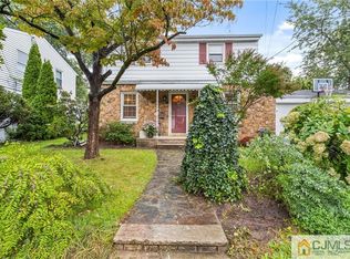 48 Newman St, Metuchen, NJ 08840