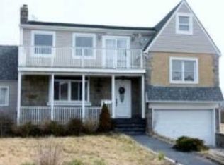 41 Grandview Dr, Shirley, NY 11967