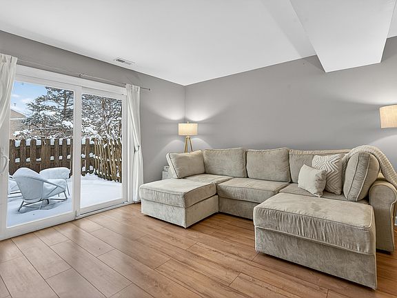 4th image of 1391 Sherwood Ct