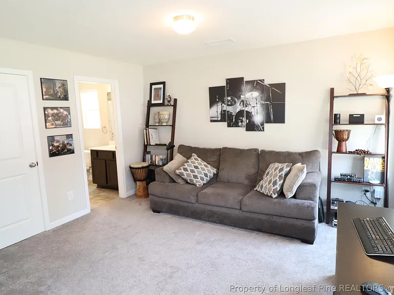 584 Grand Central Sta — Photo 7