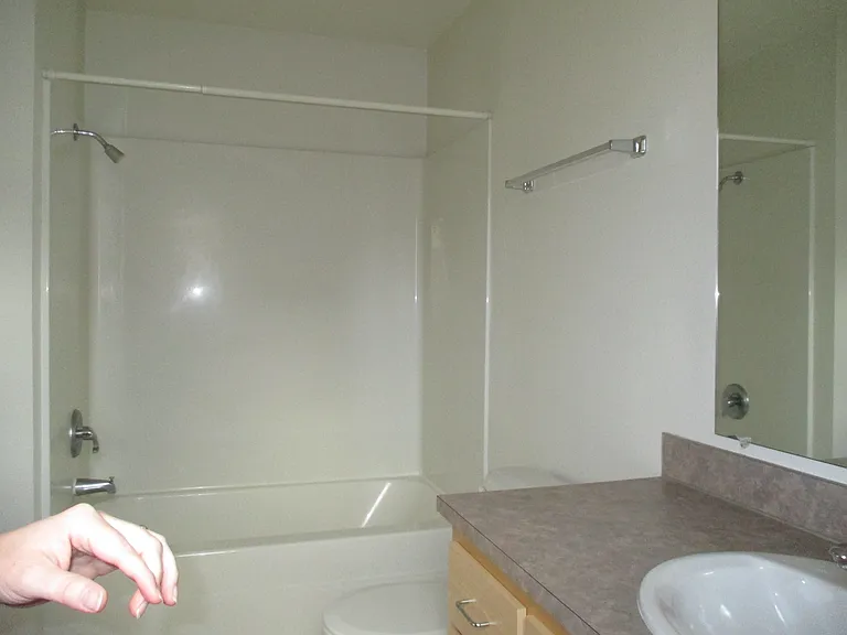 932 NW Anjni Cir — Photo 18