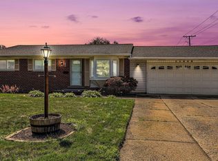 11608 Lancer Dr, Sterling Heights, MI 48313