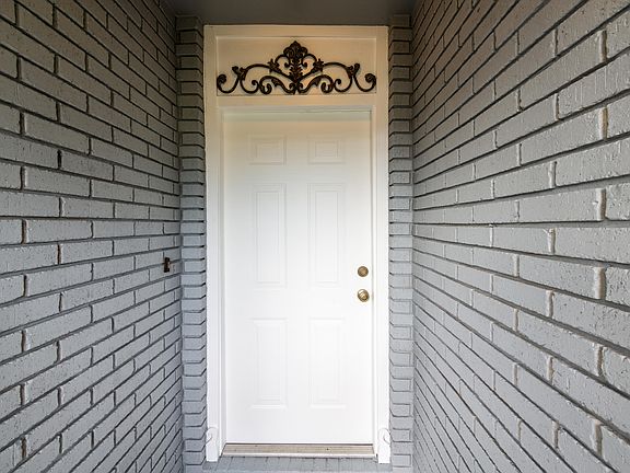 5th image of 461 SE Fallon Drive