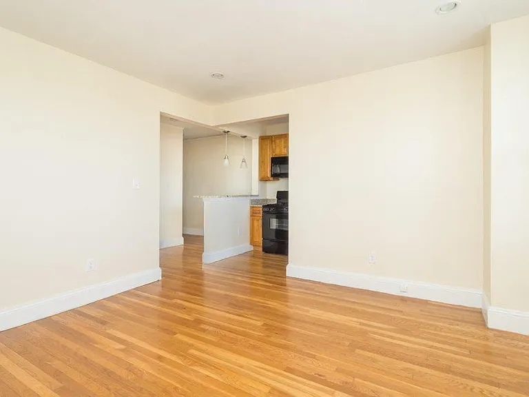 136 & 138 Highland Avenue — Photo 16