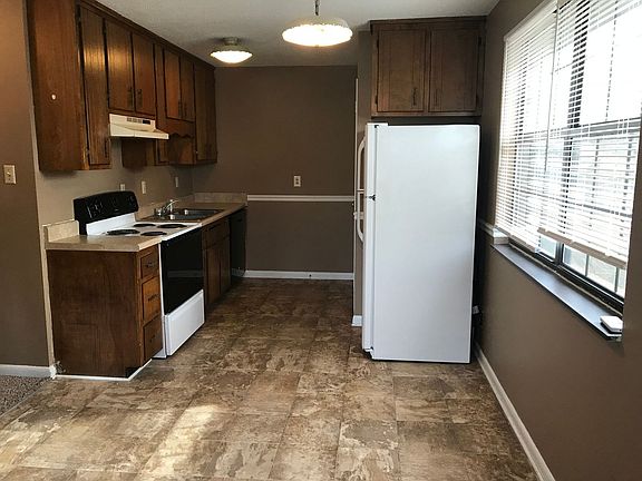3rd image of 1585 Vista Ln #1585D