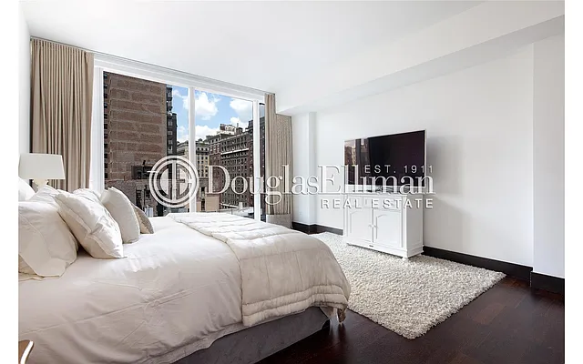 Sold by Douglas Elliman | media 19