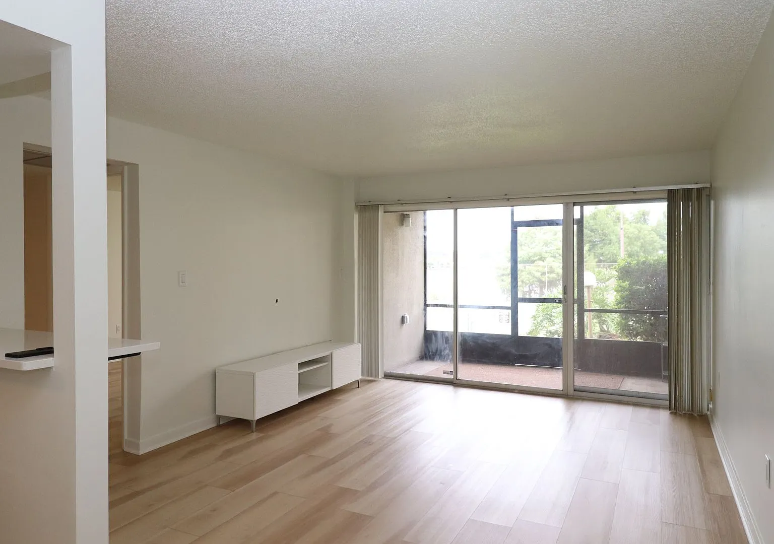 618 Orange Dr — Photo 3