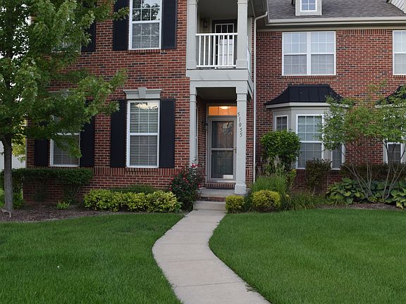 2nd image of 51055 Sleepy Hollow Ln