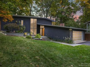 2341 Londonderry Rd, Ann Arbor, MI 48104