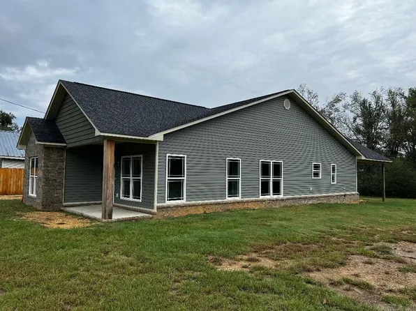 707 S Drew St, Star City, AR 71667