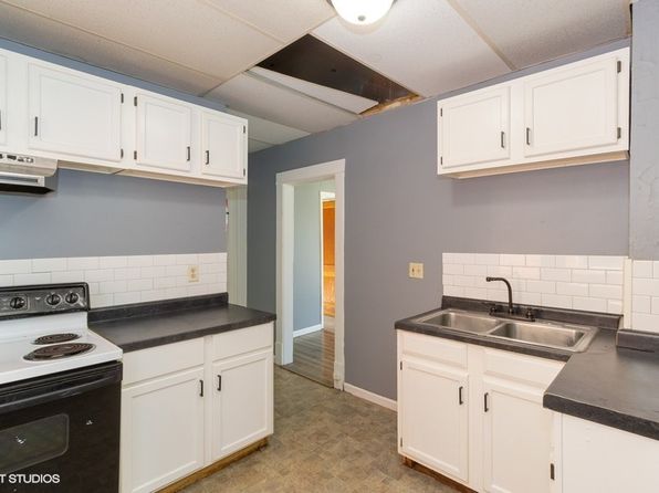 cedar-rapids-iowa-442795423 picture