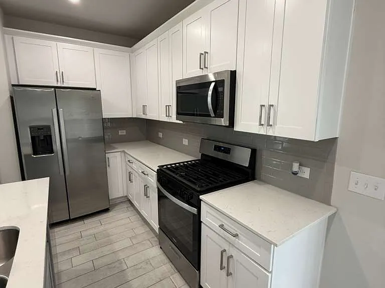 1219 Triton Dr — Photo 2