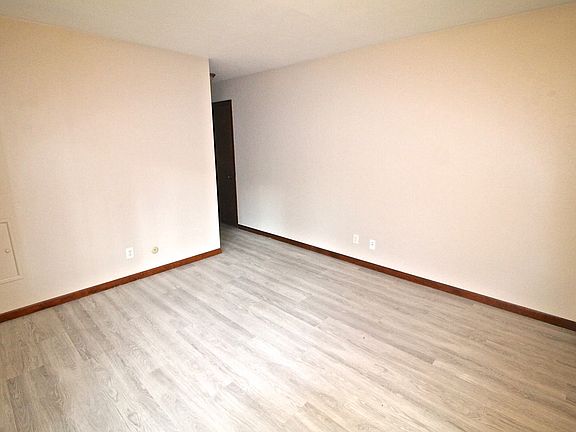 4th image of 2717 11th Avenue B APT 6