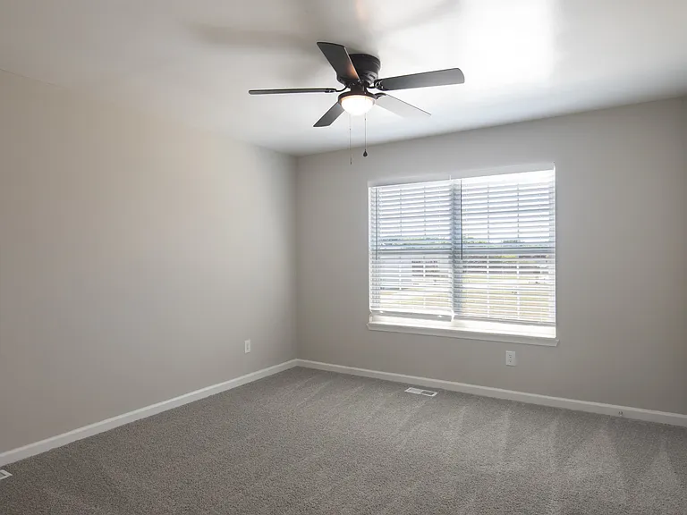 Yorkview Apartments — Photo 10