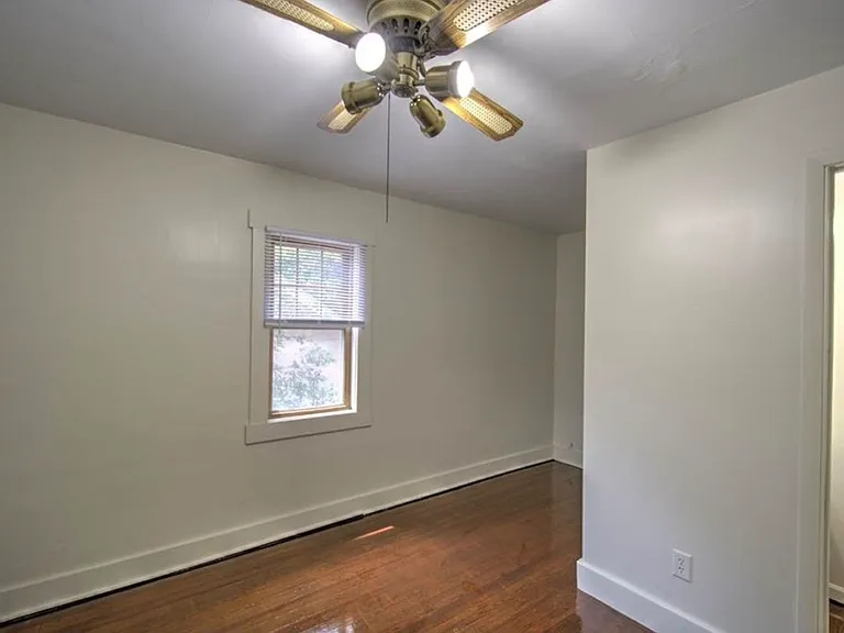 1613 N Monroe St — Photo 12