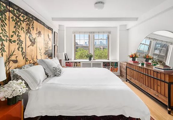 3rd image of 299 W 12th St APT 6E