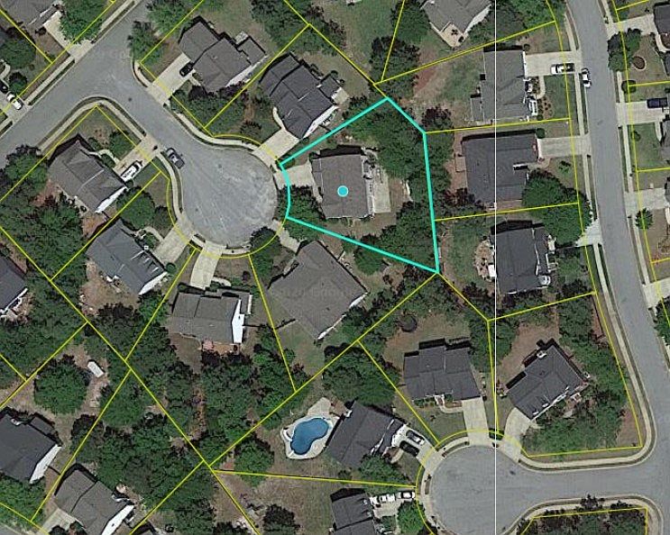 2nd image of 5 Pin Oak Ct