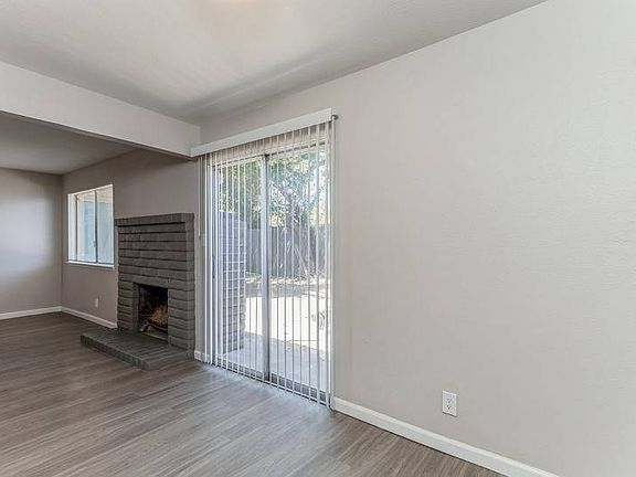 5th image of 2252 Santiago Way #8575