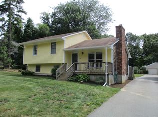 26 Simpson Ln, Assonet, MA 02702