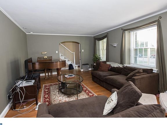 3rd image of 1009 Severn Ln
