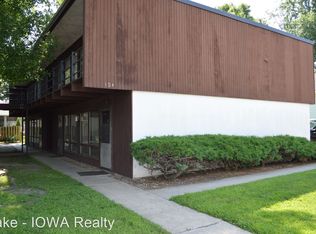 104 S 8th St APT 5, Clear Lake, IA 50428