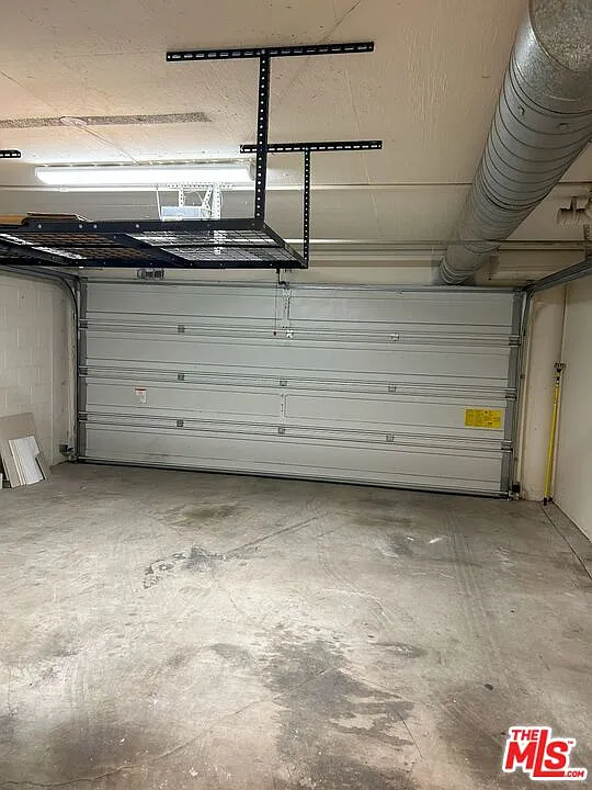 Building Photo - 7916 Blackburn Ave #1