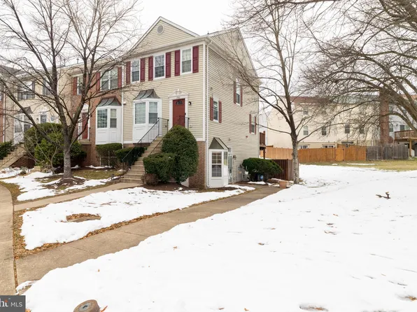 1990 Pawlet Dr, Crofton, MD 21114