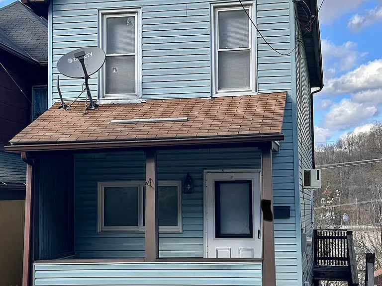 934 Virginia Ave — Photo 1