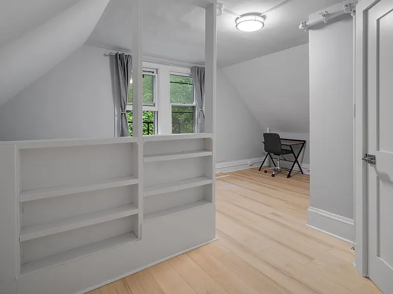 200 Highland Ave — Photo 105