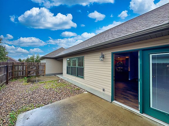 5th image of 108 Corcoran Dr