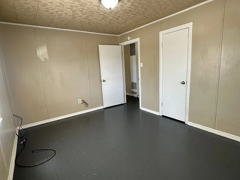 4331 S Polk St — Photo 14
