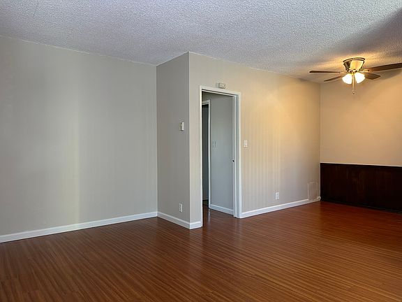 2nd image of 22641 Del Valle St #5
