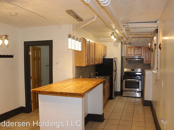 3rd image of 1001 E 28th St #7475254