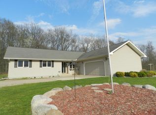 12025 Cobb Rd, Delton, MI 49046