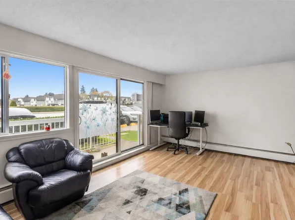 8040 Ryan Rd #102, Richmond, BC V7A 2E4