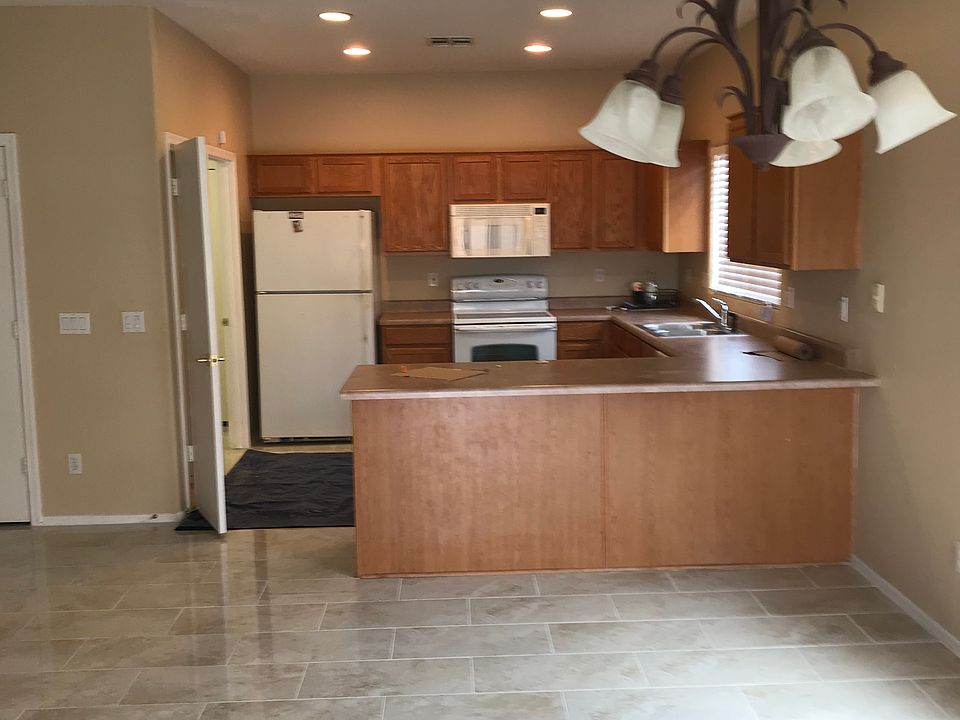 1st image of 12913 W Aster Dr