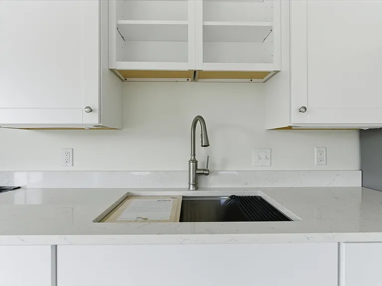 16 Central St #4 — Photo 12